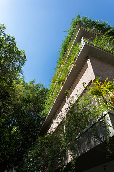 fachada verde edifício residencial