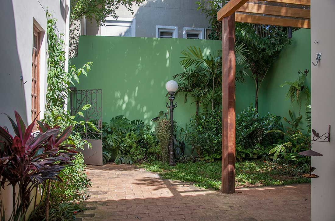 Casa de Vila com Jardim